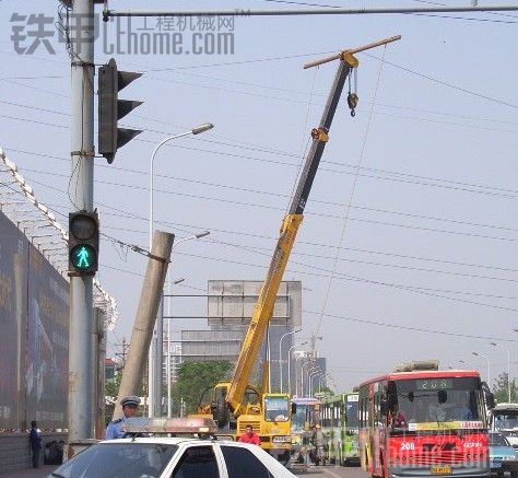 汽車(chē)起重機(jī)事故